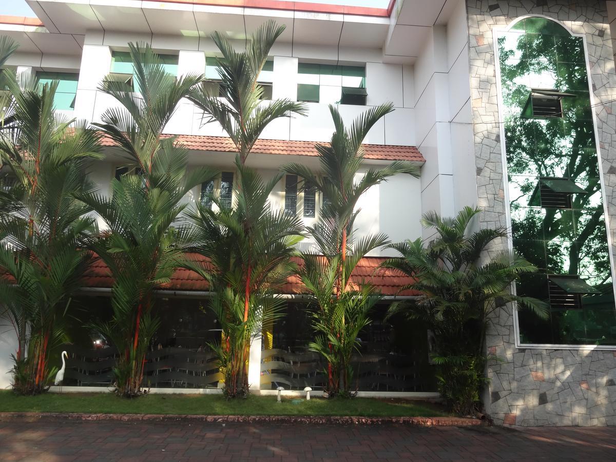Hotel Mithila Eramalloor Εξωτερικό φωτογραφία